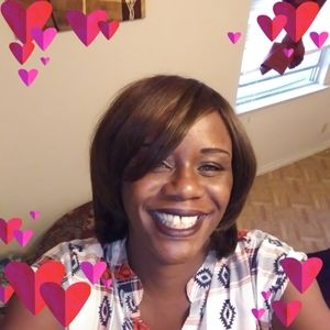 Meet your Posher, Davina